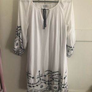 LINEN-LIKE, white w/ blue embroidery dress. Perfect for spring & summer months!